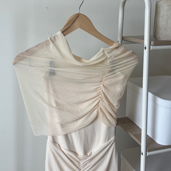 Meshki dress - Picture 8 of 9